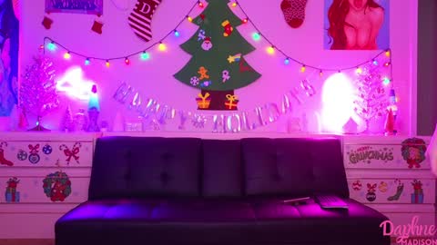 Daphne Madison online show from December 19, 9:06 pm