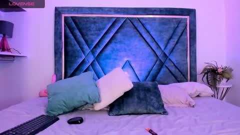 Daphne online show from February 22, 12:29 pm