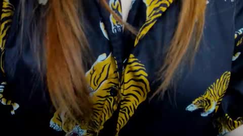 daria_de_luxe online show from December 3, 1:09 pm