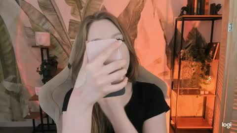 Daria Tate online show from April 12, 10:42 am