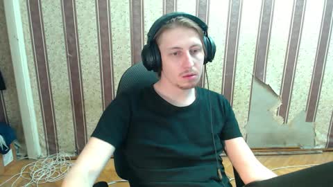 darienlarge online show from October 11, 6:01 am