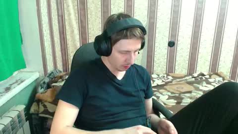 darienlarge online show from October 29, 6:31 pm