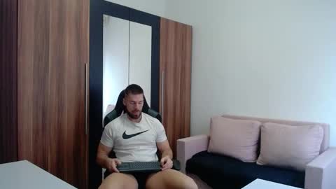 darius_94 online show from March 21, 6:18 am