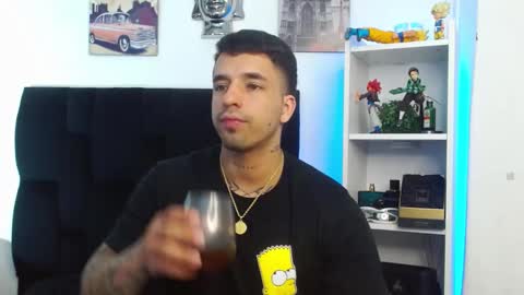 Darius Phoenix  online show from December 27, 9:50 am