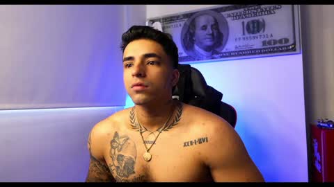 Darius Phoenix  online show from February 5, 3:31 pm