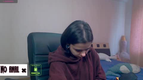 Snapshot of dark__elf chatting on November 10, 6:56 am Anessa online show from November 10, 6:56 am