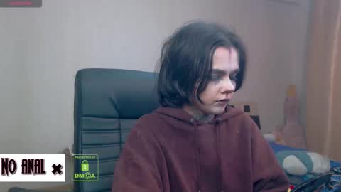 Snapshot of dark__elf chatting on November 11, 10:21 pm Anessa online show from November 11, 10:21 pm