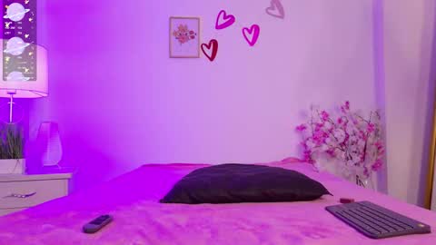 dark_angell77 online show from March 7, 11:07 am