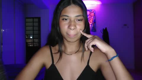 Snapshot of dark_enchantress_ chatting on October 24, 1:24 am Sofia online show from October 24, 1:24 am