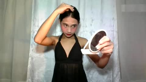 Snapshot of dark_hurohuro19 chatting on December 10, 9:33 pm LIANNA online show from December 10, 9:33 pm