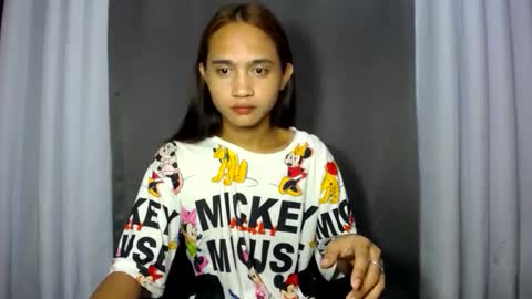 Snapshot of dark_hurohuro19 chatting on November 12, 2:56 am LIANNA online show from November 12, 2:56 am