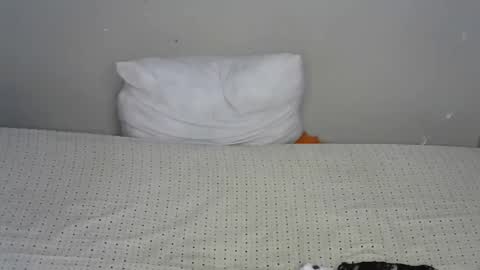 dark_lovly online show from October 19, 7:20 am