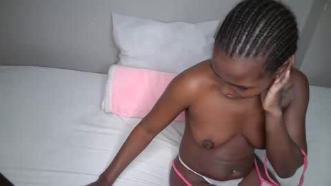 dark_lovly online show from October 27, 4:55 pm