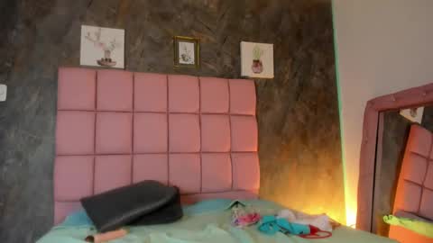 dark_luna1 online show from February 25, 9:46 pm