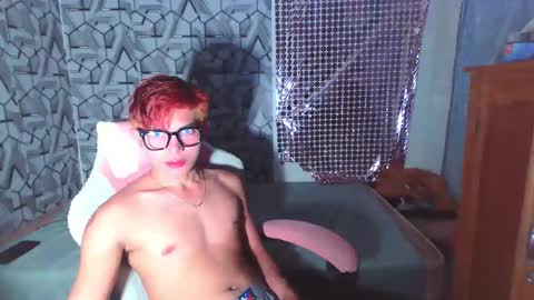 Snapshot of dark_lustxox chatting on March 4, 9:59 am dark_lustxox online show from March 4, 9:59 am