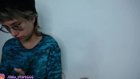 Snapshot of dark_side31 chatting on May 28, 8:39 pm dark_side31 online show from May 28, 8:39 pm