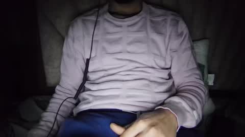 Snapshot of darkbud03 chatting on February 4, 10:34 pm just a guy online show from February 4, 10:34 pm