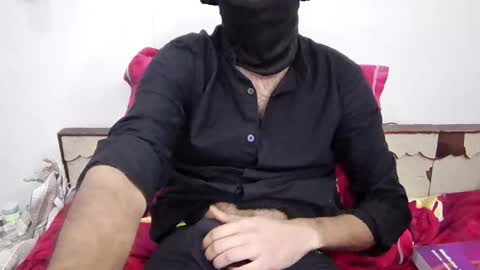 Snapshot of darkbud03 chatting on November 24, 7:35 pm just a guy online show from November 24, 7:35 pm