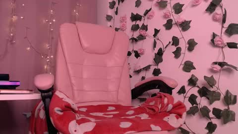 Snapshot of darkcandy666 chatting on October 9, 4:21 am Candy online show from October 9, 4:21 am