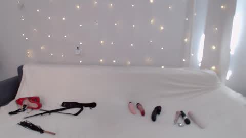 Kelly online show from March 28, 6:24 am