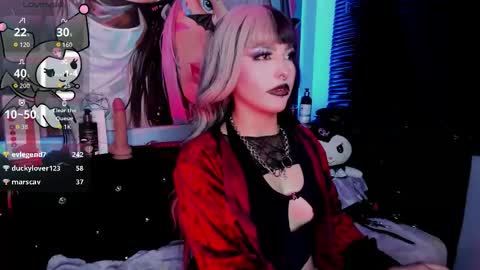 Snapshot of darki_shine_ chatting on September 12, 12:16 pm cleitlin vinson online show from September 12, 12:16 pm