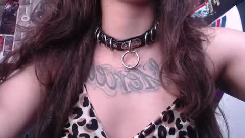 Snapshot of darkness_joones chatting on February 10, 9:47 pm Darkness online show from February 10, 9:47 pm