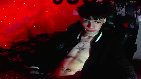 Snapshot of darkness_prince_x chatting on September 13, 4:01 am online show from September 13, 4:01 am