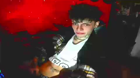 Snapshot of darkness_prince_x chatting on September 24, 4:05 am online show from September 24, 4:05 am