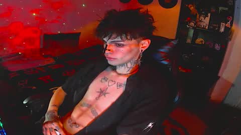 Snapshot of darkness_prince_x chatting on October 21, 4:24 am online show from October 21, 4:24 am