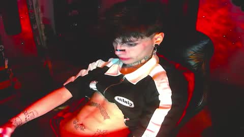 Snapshot of darkness_prince_x chatting on November 26, 8:15 am online show from November 26, 8:15 am