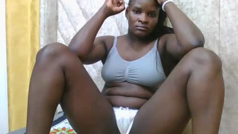 Snapshot of darknipples2 chatting on October 31, 11:17 pm SHANICE online show from October 31, 11:17 pm