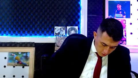 DARKO0717 online show from February 9, 12:41 pm