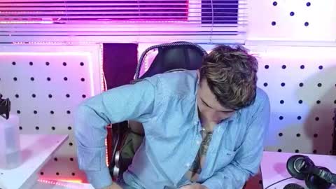 DARKO0717 online show from November 4, 11:37 pm