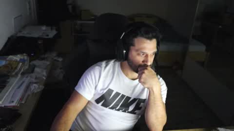 Snapshot of darkschneider_ chatting on October 5, 9:34 pm darkschneider_ online show from October 5, 9:34 pm