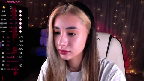 Snapshot of darlabelle chatting on January 19, 4:54 am Belle online show from January 19, 4:54 am