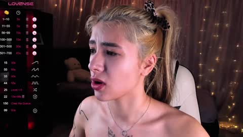 Snapshot of darlabelle chatting on January 30, 7:50 am Belle online show from January 30, 7:50 am