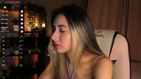 Snapshot of darlabelle chatting on October 10, 3:49 am Belle online show from October 10, 3:49 am