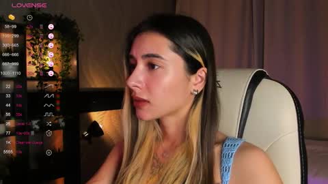 Snapshot of darlabelle chatting on October 11, 4:22 am Belle online show from October 11, 4:22 am