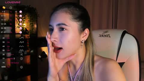 Snapshot of darlabelle chatting on October 12, 3:38 am Belle online show from October 12, 3:38 am