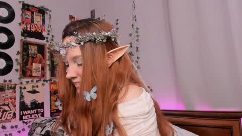 Snapshot of darleneferran chatting on December 18, 11:30 pm lina online show from December 18, 11:30 pm