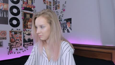 Snapshot of darleneferran chatting on January 10, 8:26 pm lina online show from January 10, 8:26 pm