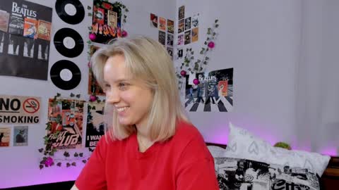 Snapshot of darleneferran chatting on January 14, 8:37 pm lina online show from January 14, 8:37 pm