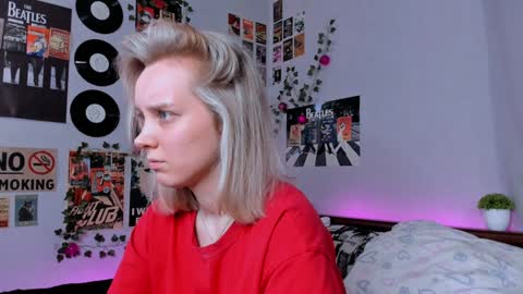 Snapshot of darleneferran chatting on January 16, 8:25 pm lina online show from January 16, 8:25 pm