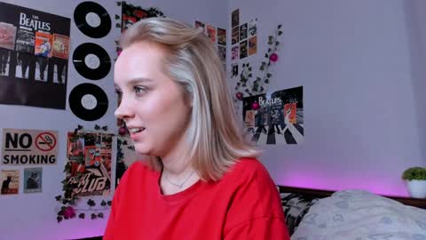 Snapshot of darleneferran chatting on January 16, 11:27 pm lina online show from January 16, 11:27 pm