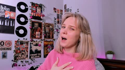 Snapshot of darleneferran chatting on January 31, 8:54 pm lina online show from January 31, 8:54 pm