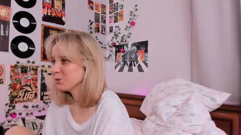 Snapshot of darleneferran chatting on February 11, 2:46 am lina online show from February 11, 2:46 am