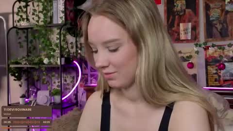 Snapshot of darleneferran chatting on September 14, 9:25 pm lina online show from September 14, 9:25 pm