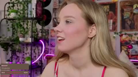 Snapshot of darleneferran chatting on September 19, 9:04 pm lina online show from September 19, 9:04 pm