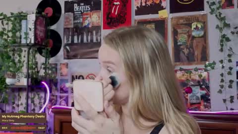 Snapshot of darleneferran chatting on September 20, 9:16 pm lina online show from September 20, 9:16 pm