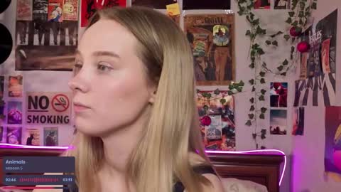 Snapshot of darleneferran chatting on September 23, 8:45 pm lina online show from September 23, 8:45 pm